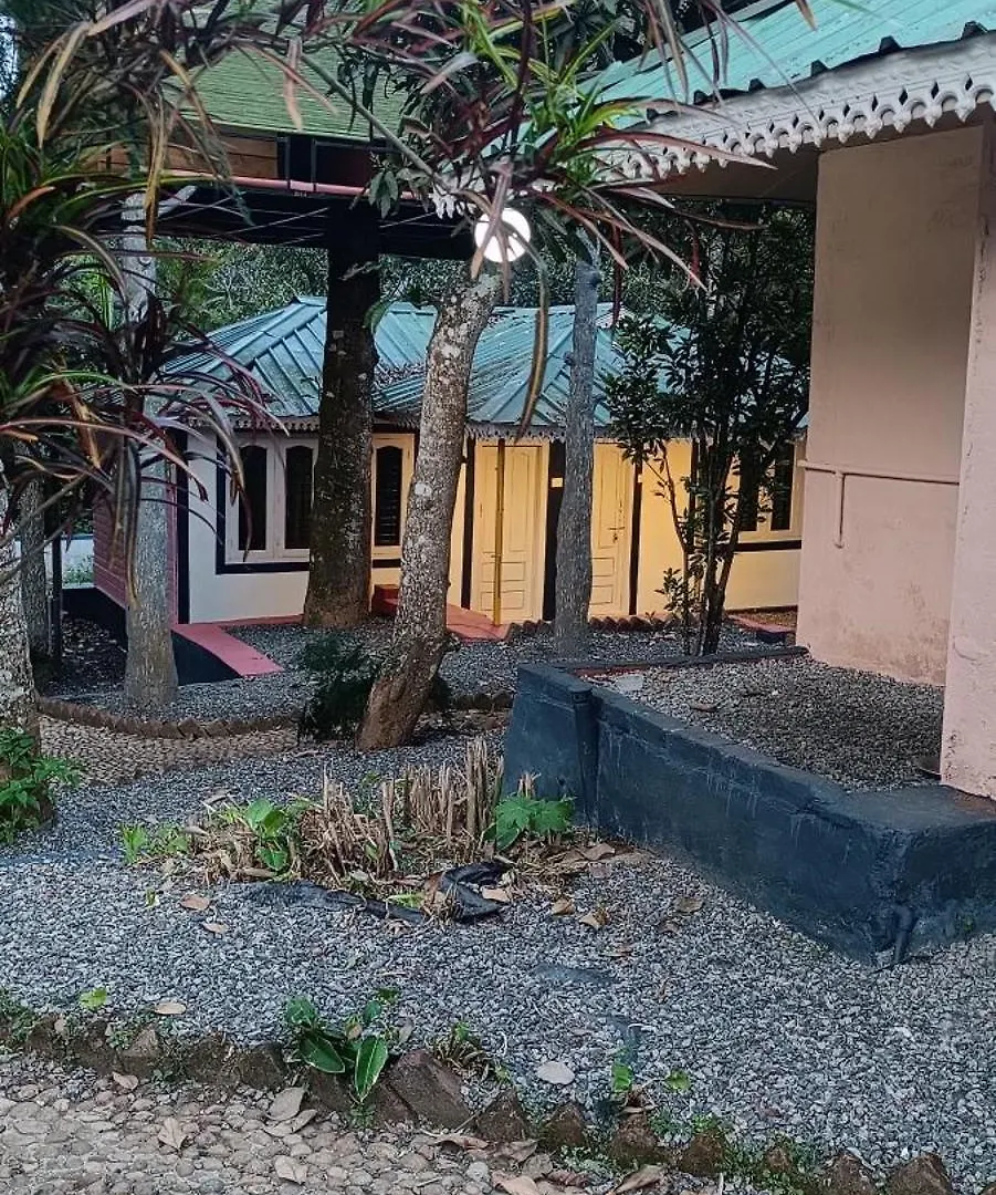 ラブホテル Wild Campers Homestay テッカディ インド